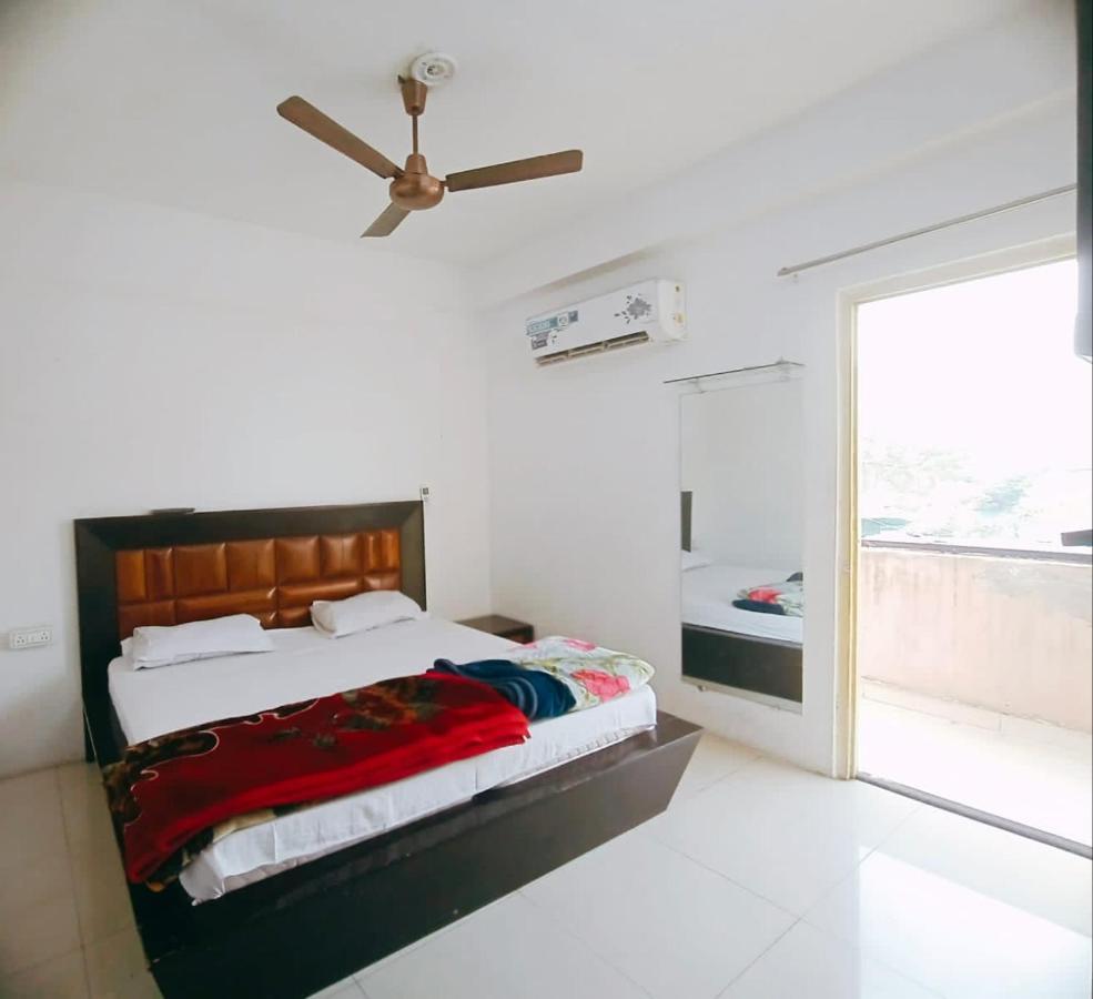 Homestay Ac Dormitory นิวเดลี ภายนอก รูปภาพ