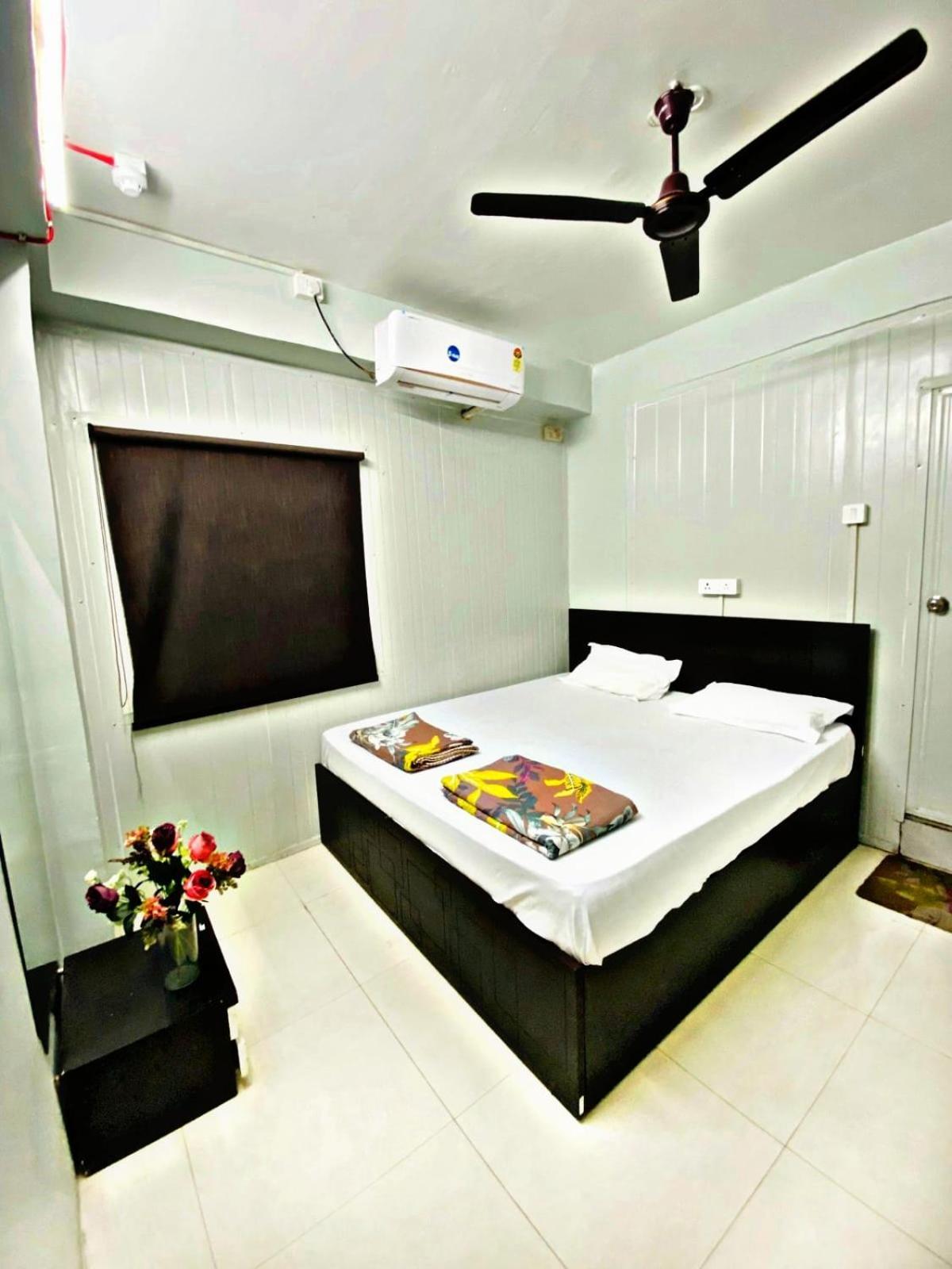 Homestay Ac Dormitory นิวเดลี ภายนอก รูปภาพ