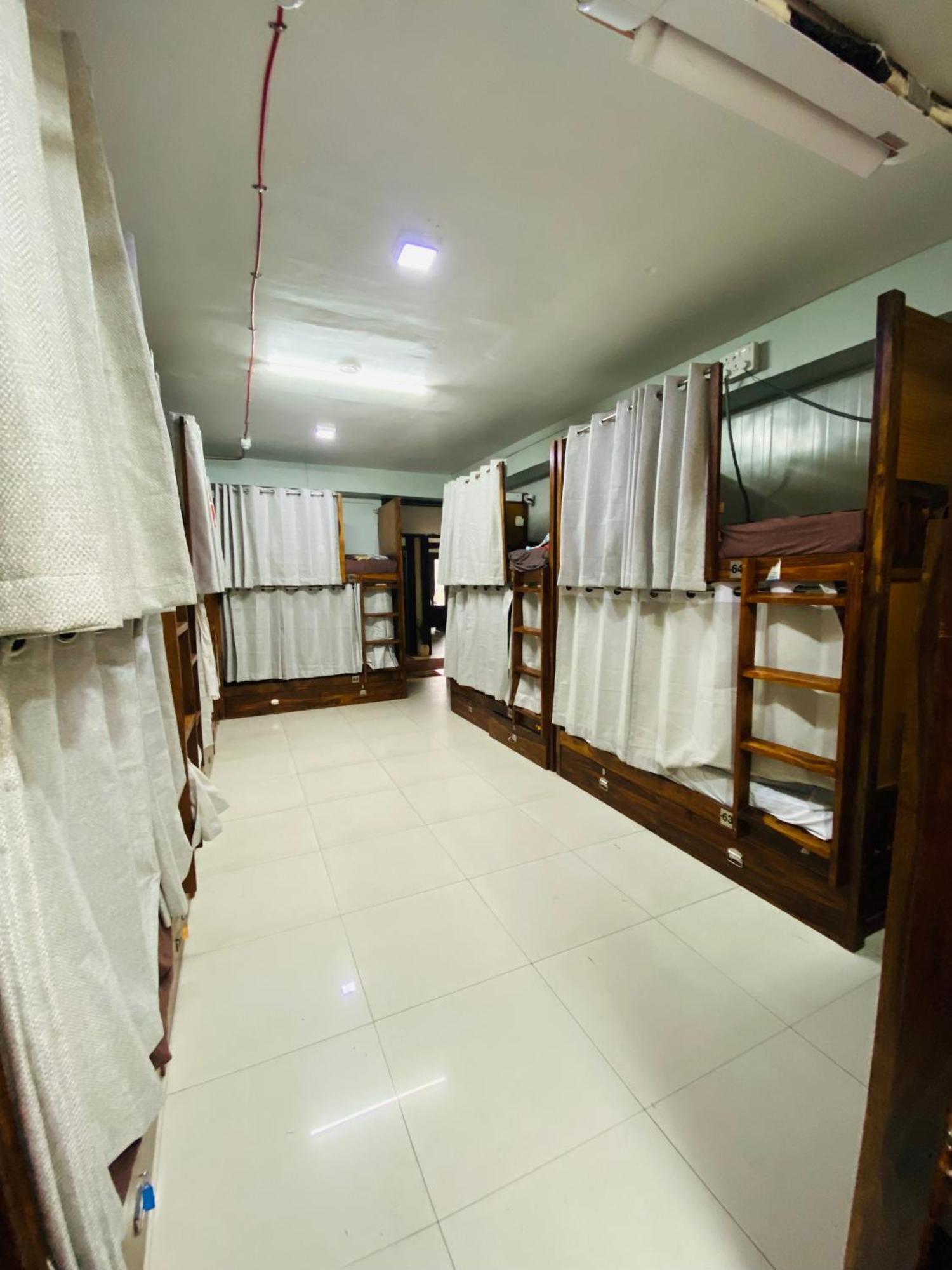 Homestay Ac Dormitory นิวเดลี ภายนอก รูปภาพ