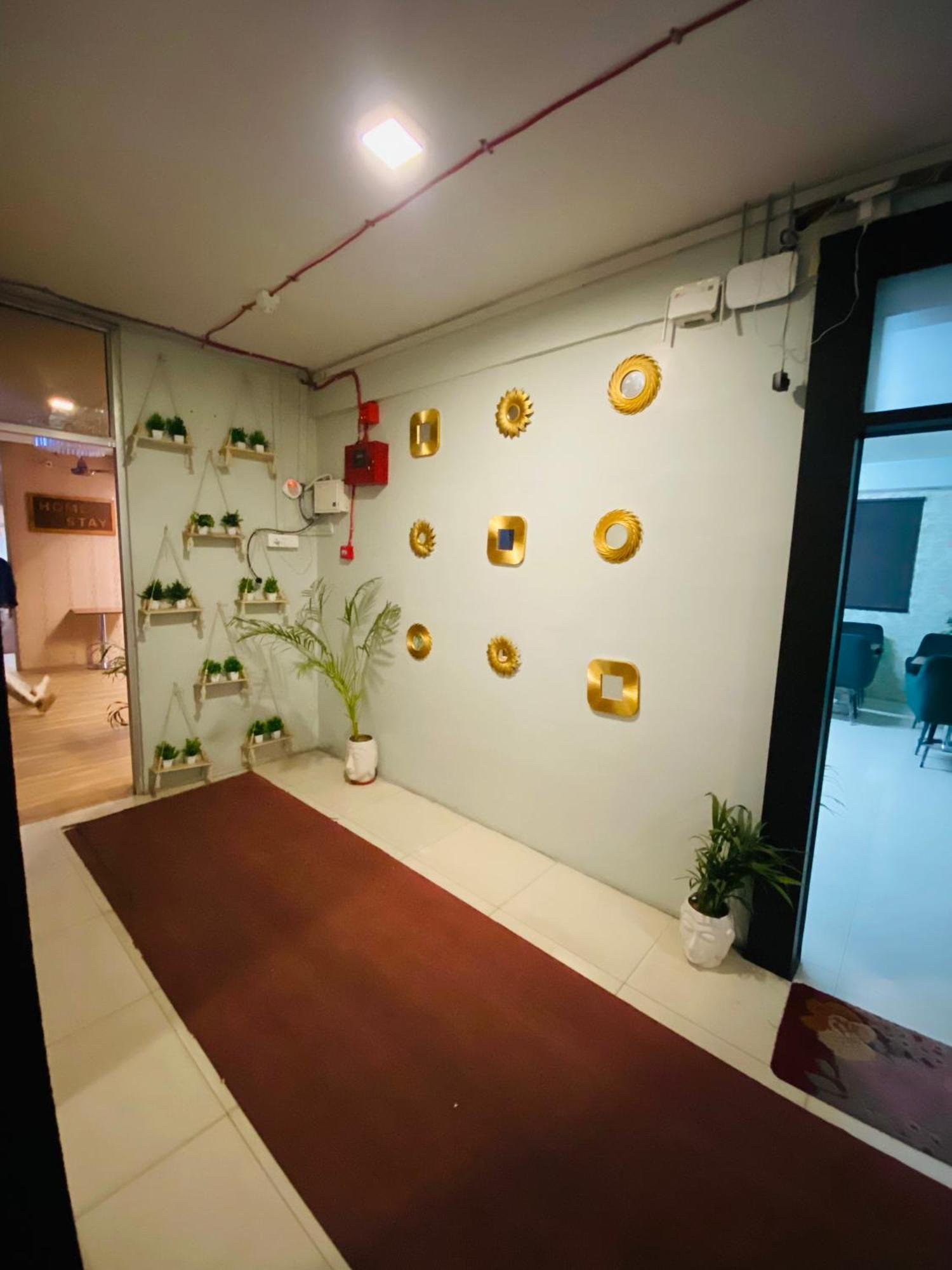 Homestay Ac Dormitory นิวเดลี ภายนอก รูปภาพ