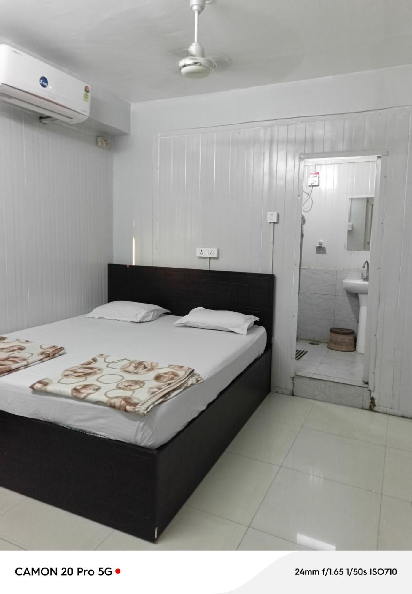 Homestay Ac Dormitory นิวเดลี ภายนอก รูปภาพ