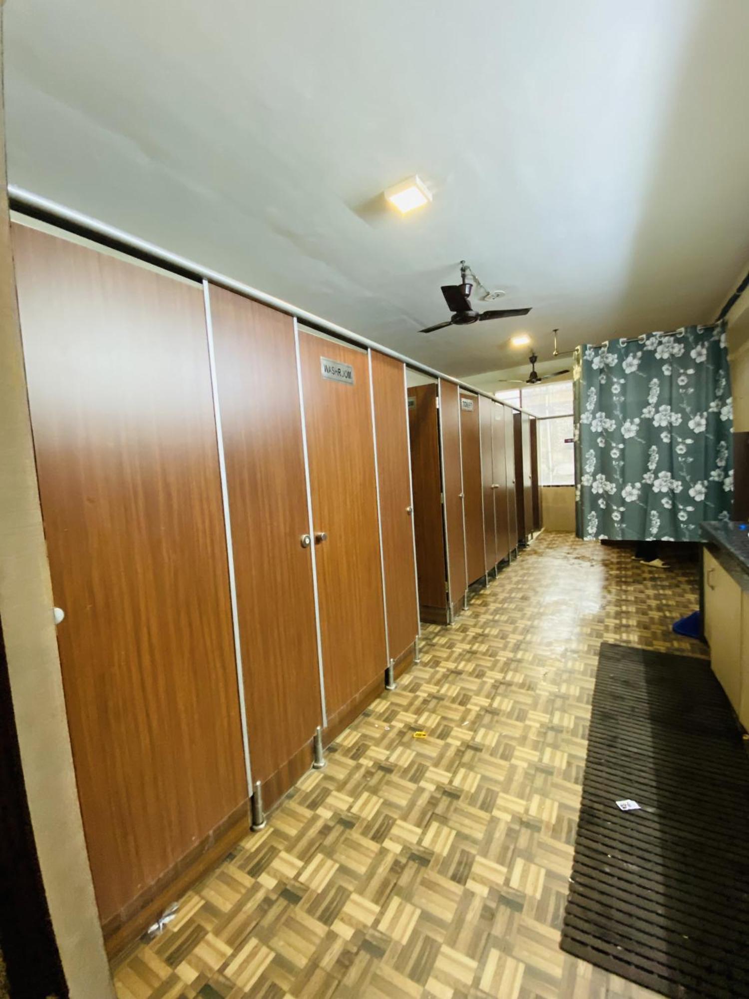 Homestay Ac Dormitory นิวเดลี ภายนอก รูปภาพ