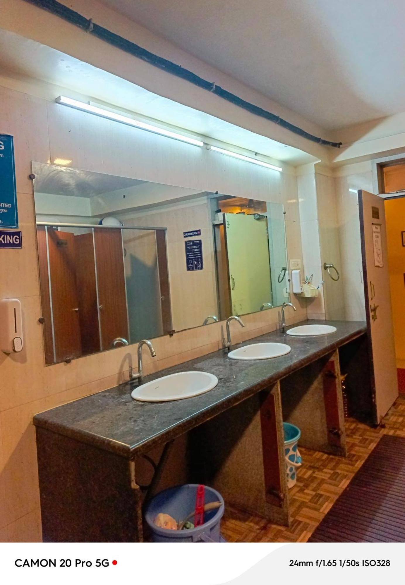 Homestay Ac Dormitory นิวเดลี ภายนอก รูปภาพ
